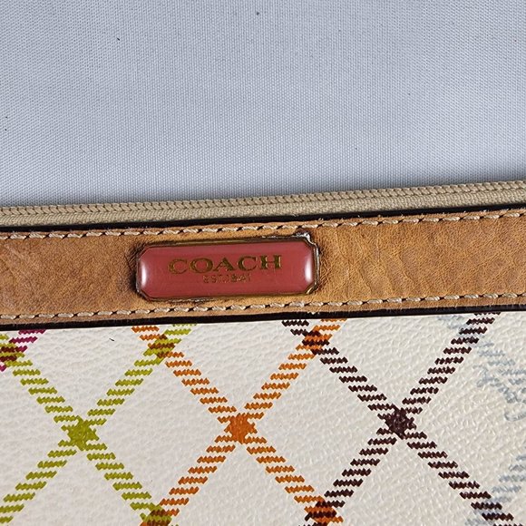EUC Coach Peyton Tattersall Small Wristlet - Picture 6 of 8